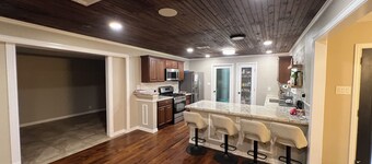 Welcome to your relaxing home on Lake Conroe!