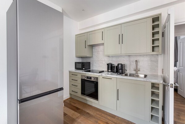 Fridge, microwave, oven, dishwasher