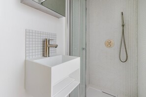 Hair dryer, towels