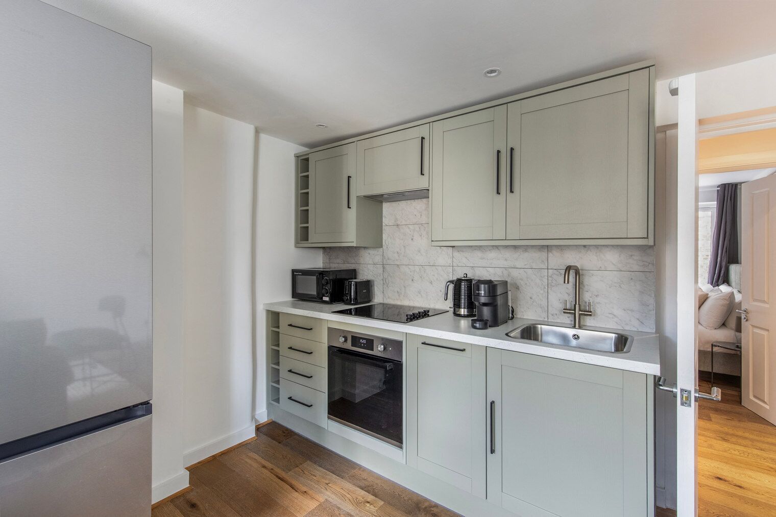 Fridge, microwave, oven, dishwasher