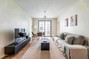 Télévision, chaîne hi-fi