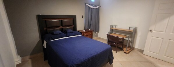 3 chambres, fer et planche Ă repasser, accĂšs Ă Internet, literie fournie