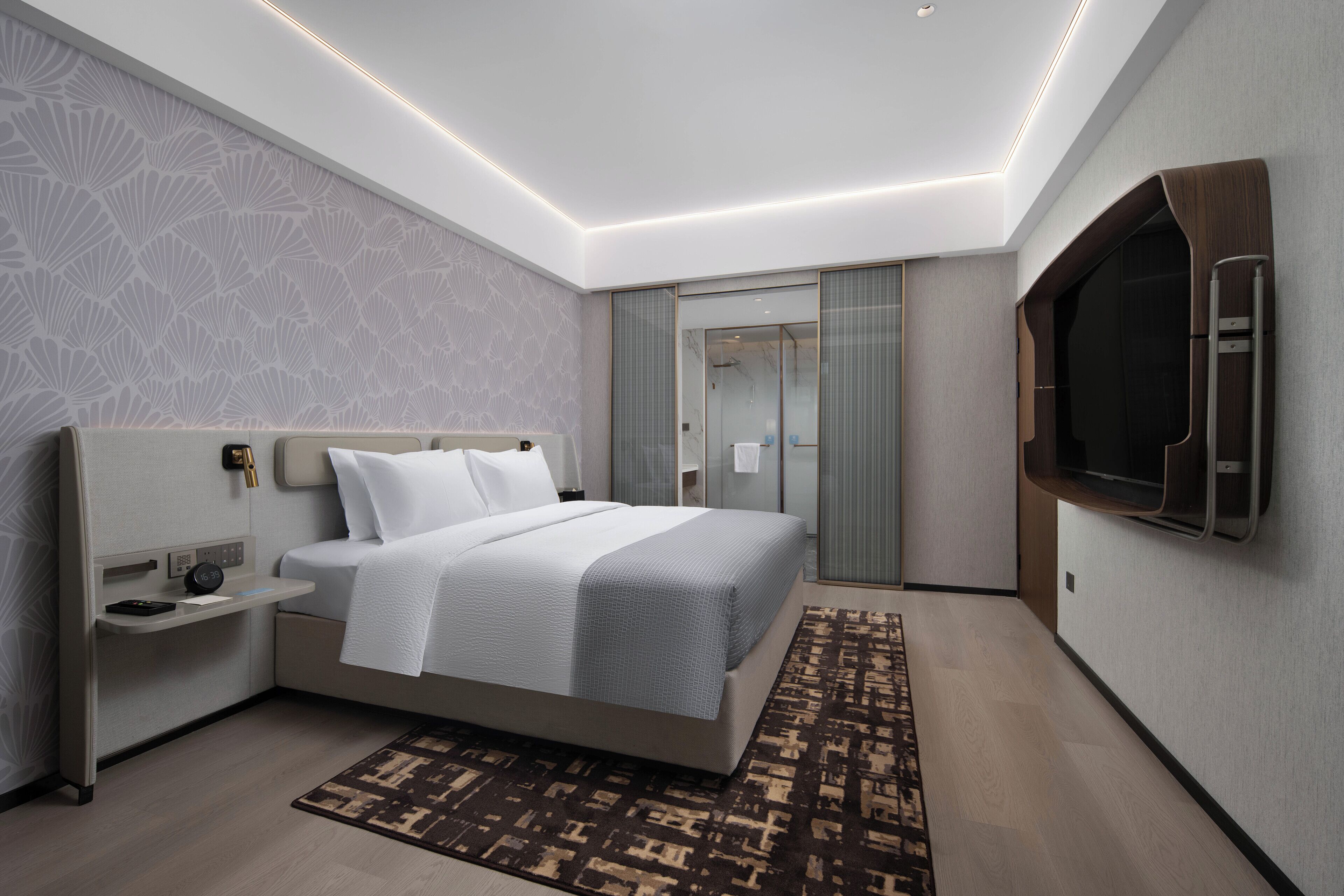 Yuehua Suite | Premium bedding, memory-foam beds, desk, laptop workspace
