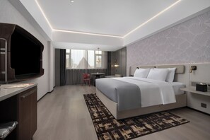 Superior dubbelrum - utsikt mot staden | Sängtillbehör av högsta kvalitet, memory foam-madrasser och skrivbord