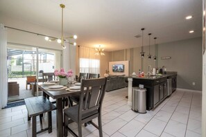 Dining - Cozy Townhouse 4Bd Near Disney| Private Pool & BBQ (Davenport)