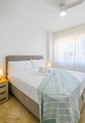 2 habitaciones, tabla de planchar con plancha y wifi gratis 