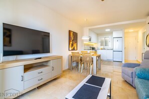 TV - Inftour Medici 6L Apartamento (Calp)