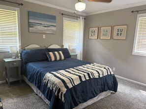 4 bedrooms, iron/ironing board, WiFi, bed sheets