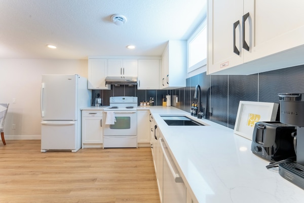 Microonde, forno, piano cottura, lavastoviglie