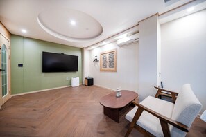 VIP Suite | Laptop workspace, free WiFi - Heo & Jang Hanok Hotel (Seosan)