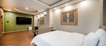 Heo & Jang Hanok Hotel
