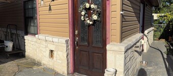 2-bedroom house in phenomenal San Antonio near downtown. Historic beautiful area