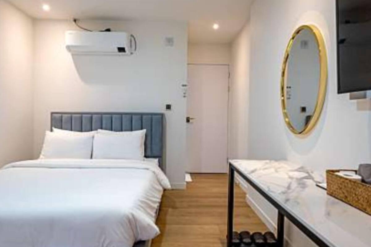 Studio Suite | Free WiFi, bed sheets