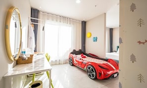 Deluxe Kids Room | Truy cập Internet không dây miễn phí, bộ trải giường 