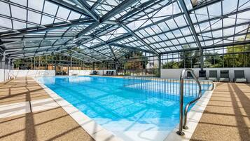 Piscine couverte, piscine chauffée