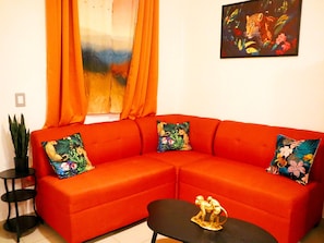 TV - Relax in Convenience and Ease (San Miguel)