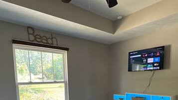 3 Schlafzimmer, Bügeleisen/Bügelbrett, WLAN, Bettwäsche