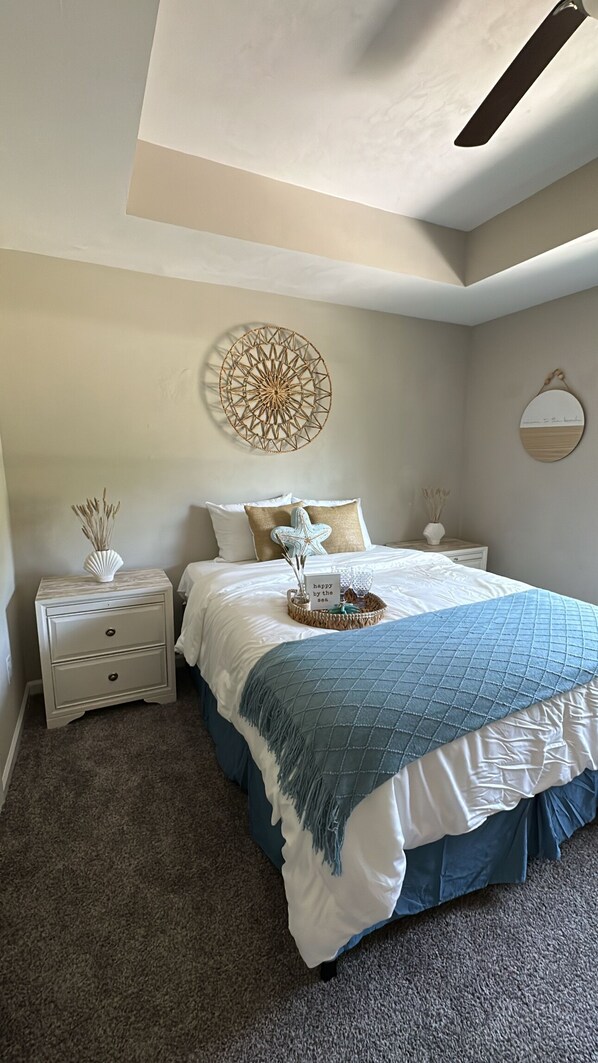 3 bedrooms, iron/ironing board, WiFi, bed sheets