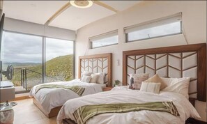 4 bedrooms, iron/ironing board, WiFi, bed sheets