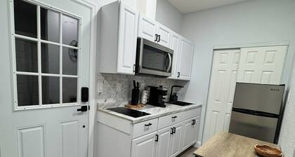 Cozy studio in charming Riverview