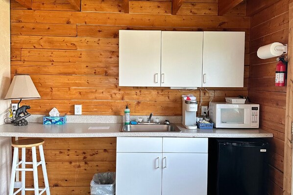 Fridge, microwave, stovetop, coffee/tea maker