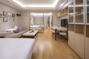 Superior Suite | Premium bedding, individually decorated, individually furnished, desk - Shanghai Jubelle Boutique Apartment (Shanghai)