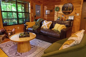 Smart-tv och eldstad