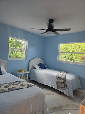 2 bedrooms, iron/ironing board, WiFi, bed sheets