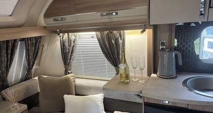 4 Guests - Pet Friendly - Durham Caravan Retreat
