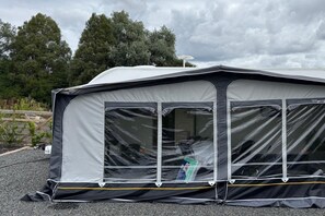 Exterior - 4 Guests - Pet Friendly - Durham Caravan Retreat (Durham)