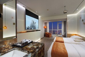 Comfort Twin Room, City View | Premium bedding, down comforters, in-room safe, blackout drapes - m58 Sky Sunset Hotel (Chongqing)