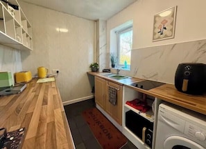 Fridge, microwave, stovetop, toaster