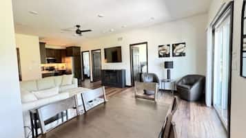 Smart TV y chimenea