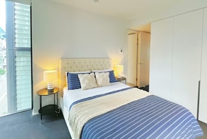 2 chambres, fer et planche à repasser, Wi-Fi, draps fournis