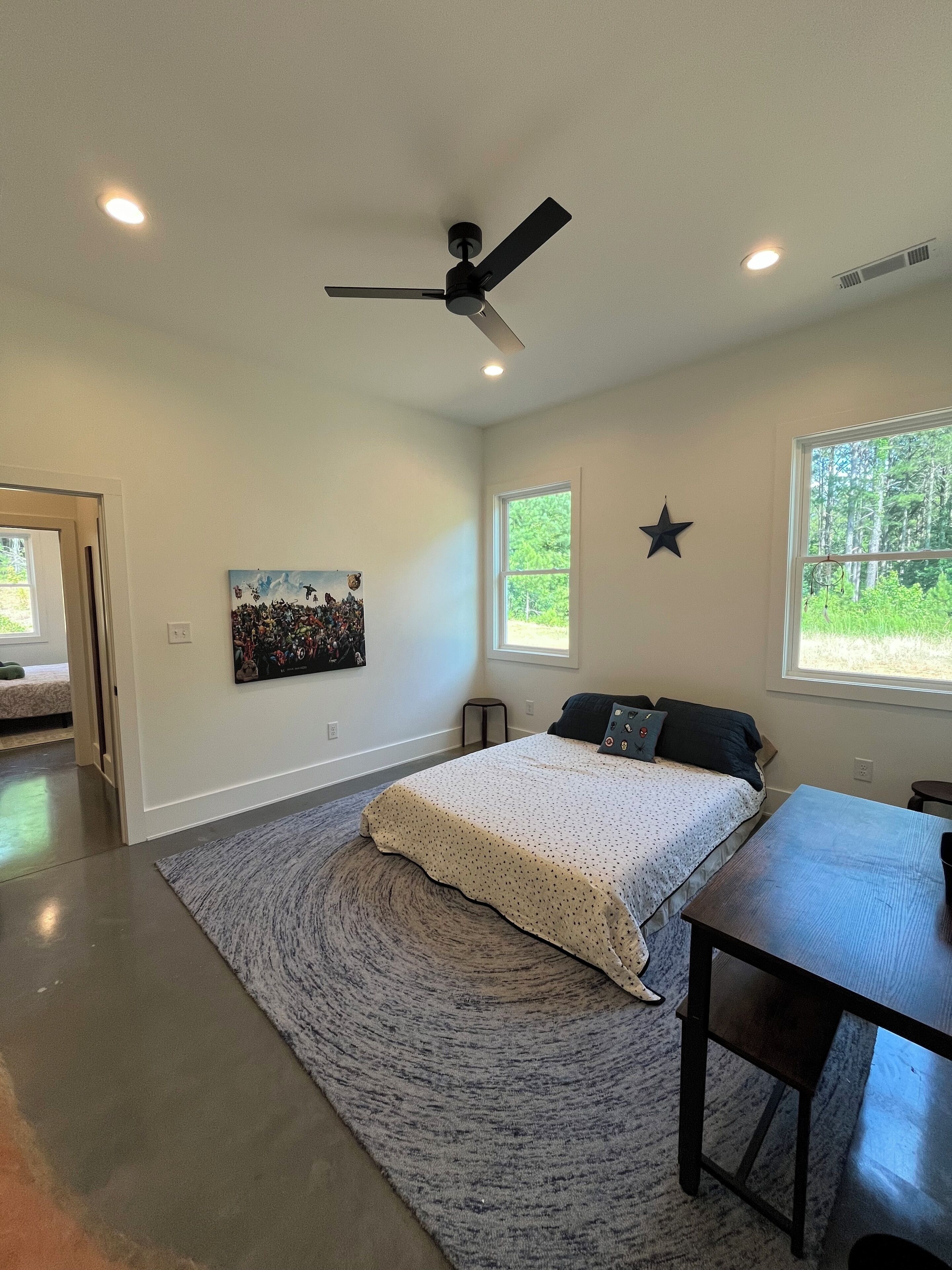 3 bedrooms, travel crib, WiFi, bed sheets