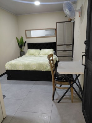1 Schlafzimmer, Bügeleisen/Bügelbrett, kostenloses WLAN, Bettwäsche