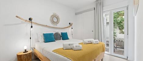 2 soverom, strykejern/-brett, internettilgang og sengetøy