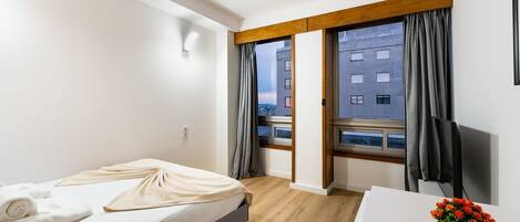 1 bedroom, iron/ironing board, Internet, bed sheets