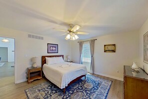 3 Schlafzimmer, Bügeleisen/Bügelbrett, Internetzugang, Bettwäsche