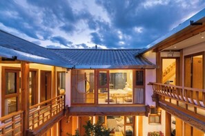 Unclassified image, 4 of 39, button - UNThinkHotel Qimu inn (Lijiang)