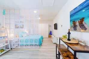 1 bedroom, desk, iron/ironing board, travel cot - Charming and Super-Located Studio in enjoyable Naples with Everything you need! (Naples)