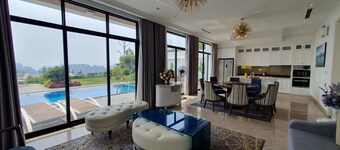 4-bedroom villa in FLC Ha long golf and resort, View Bay , CIty and golf