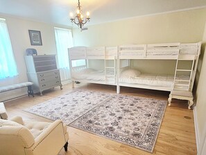 5 bedrooms, in-room safe, iron/ironing board, free WiFi