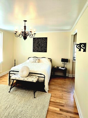 5 bedrooms, in-room safe, iron/ironing board, free WiFi