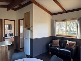 Family Cabin | Living area