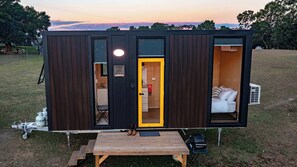 Exterior - Wallaby by Tiny Away (Andromache)