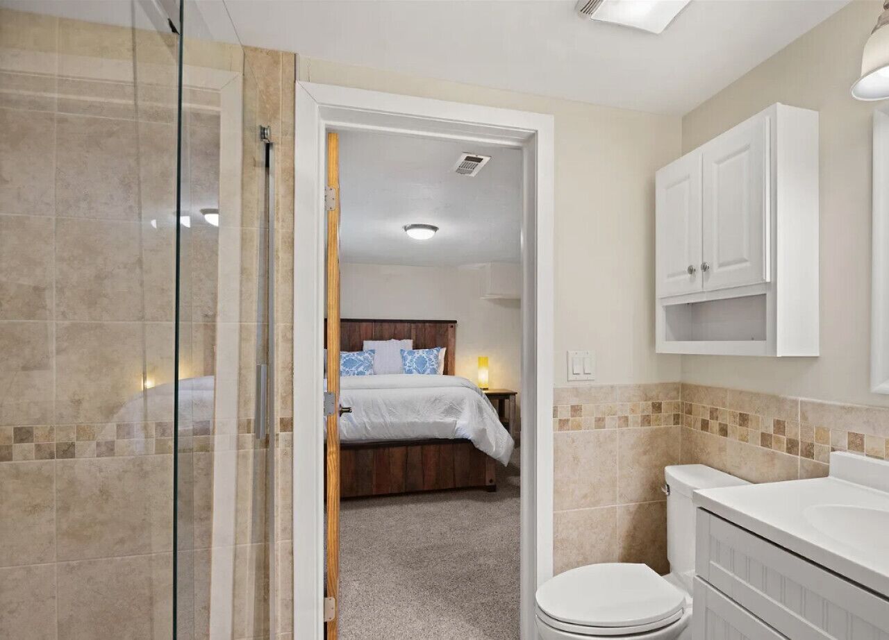Hair dryer, towels