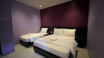 Family Room | Premium bedding, free WiFi, bed sheets