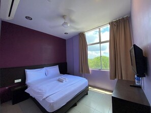 Deluxe Double Room, 1 Queen Bed | Premium bedding, free WiFi, bed sheets - Collection O KLIA Formerly Bary Inn. (Sepang)