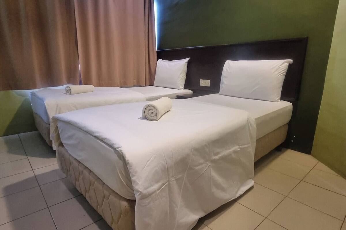 Deluxe Twin Room | Premium bedding, free WiFi, bed sheets